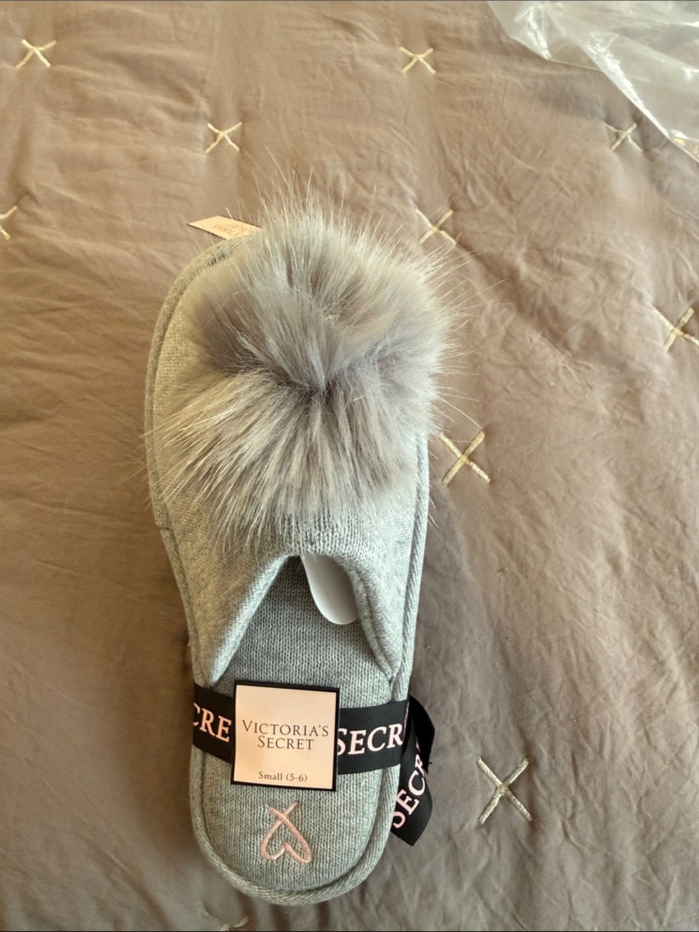 Slipper with Pom Pom